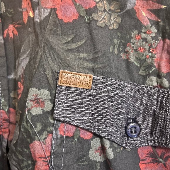 Buffalo David Bitton Short Sleeve Button Up Shirt - Picture 2 of 4